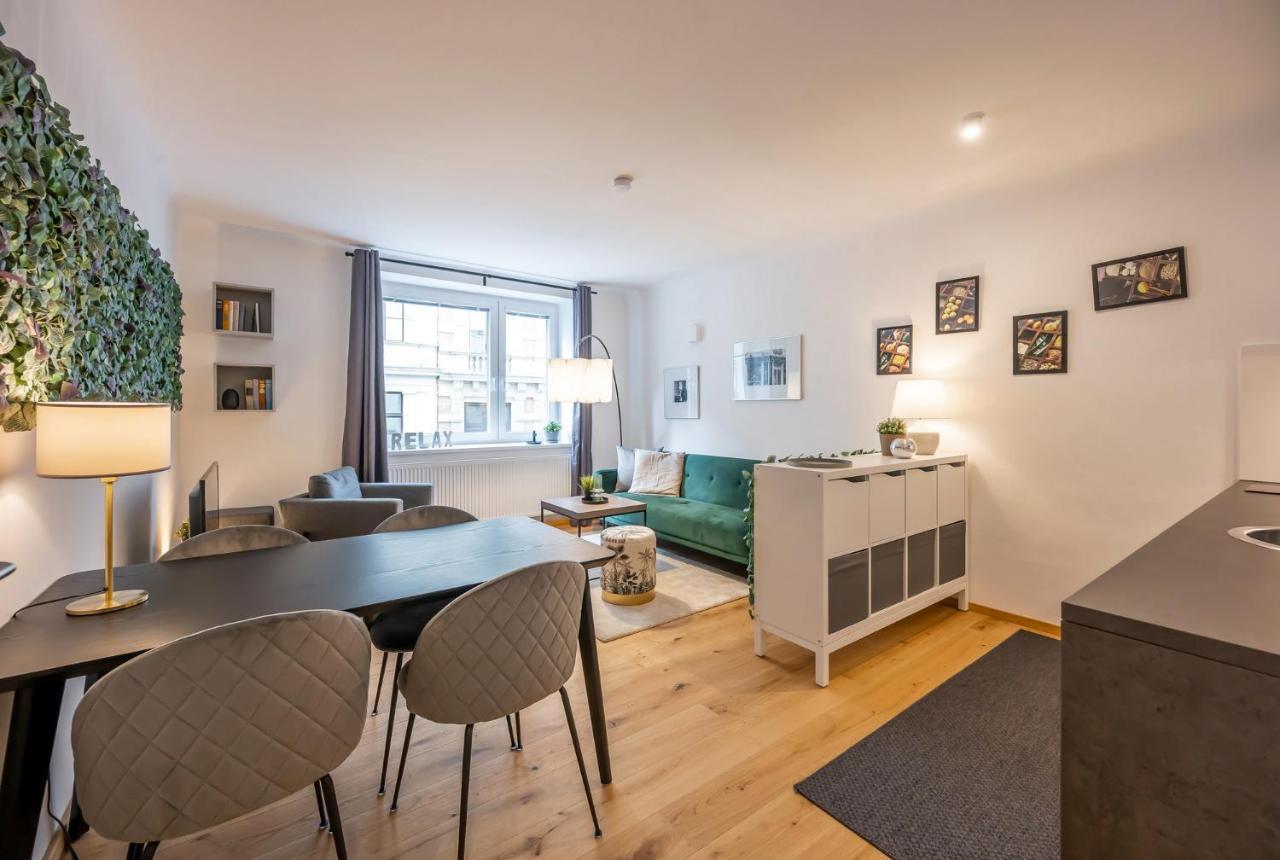 Modern City Center Apartment Vienna Exterior photo