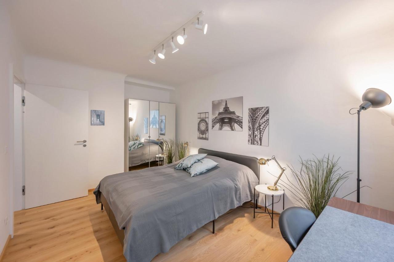 Modern City Center Apartment Vienna Exterior photo